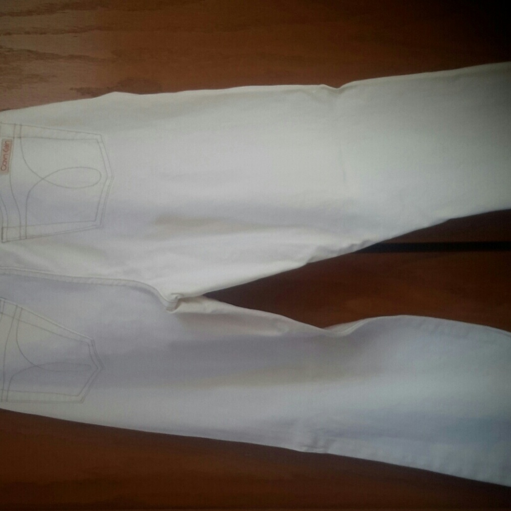 Calvin Klein white size 10 bootcut jeans